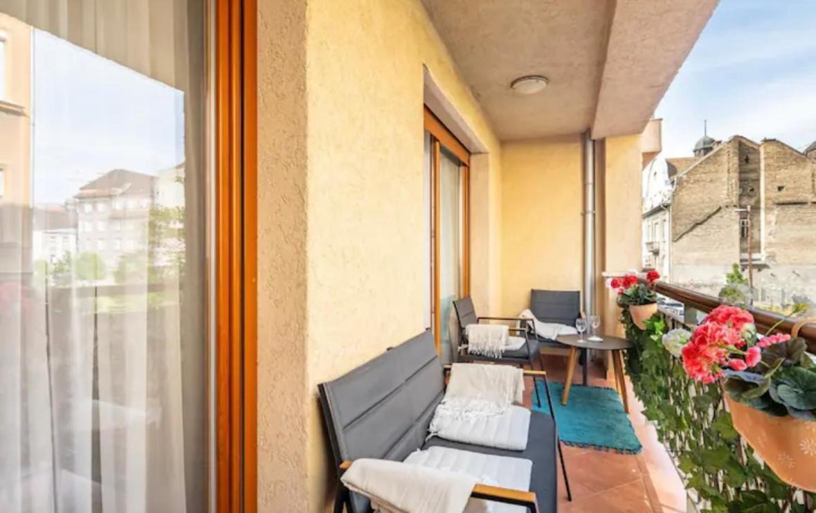 Aurora Residence Budapeste Exterior foto